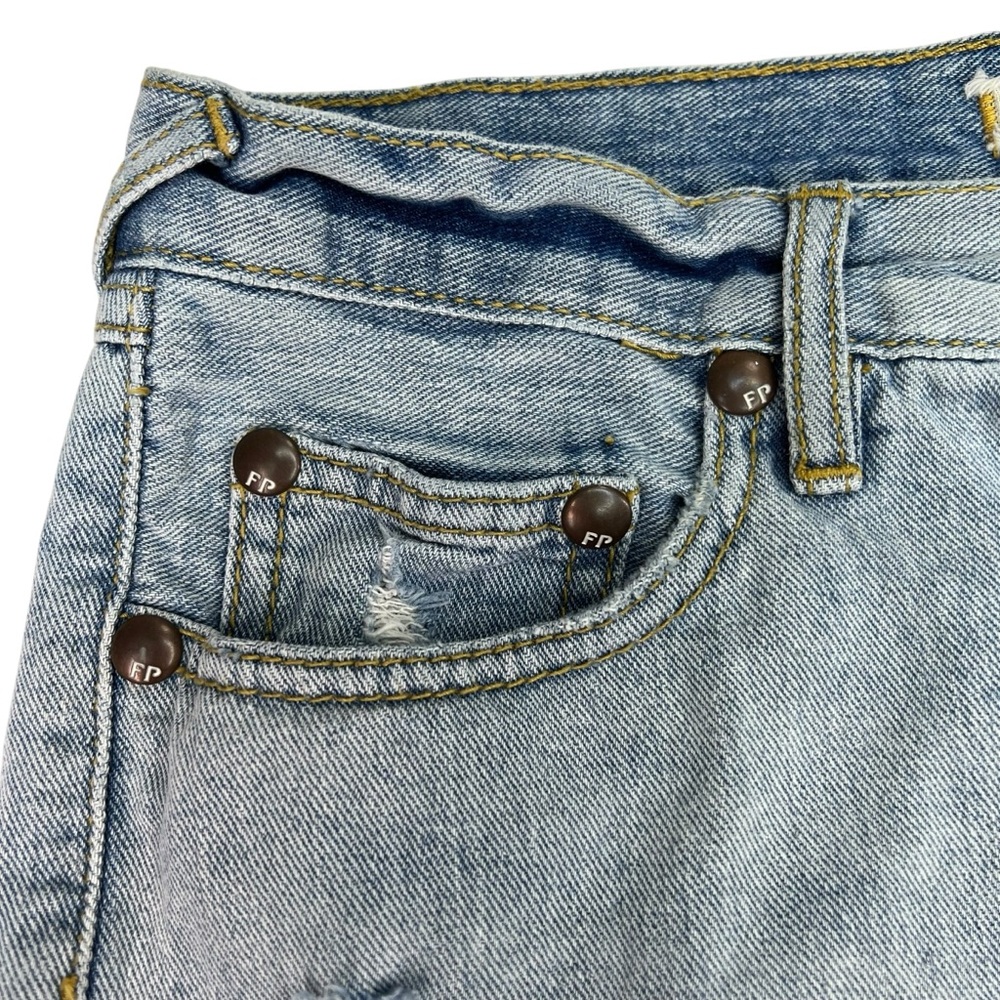 Free People Lace Hem Cutoff Light Wash Shorts 26 - Picture 4 of 5
